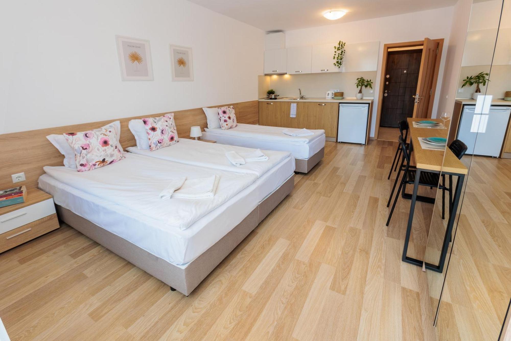 Flora Studios Sarafovo Burgas ภายนอก รูปภาพ