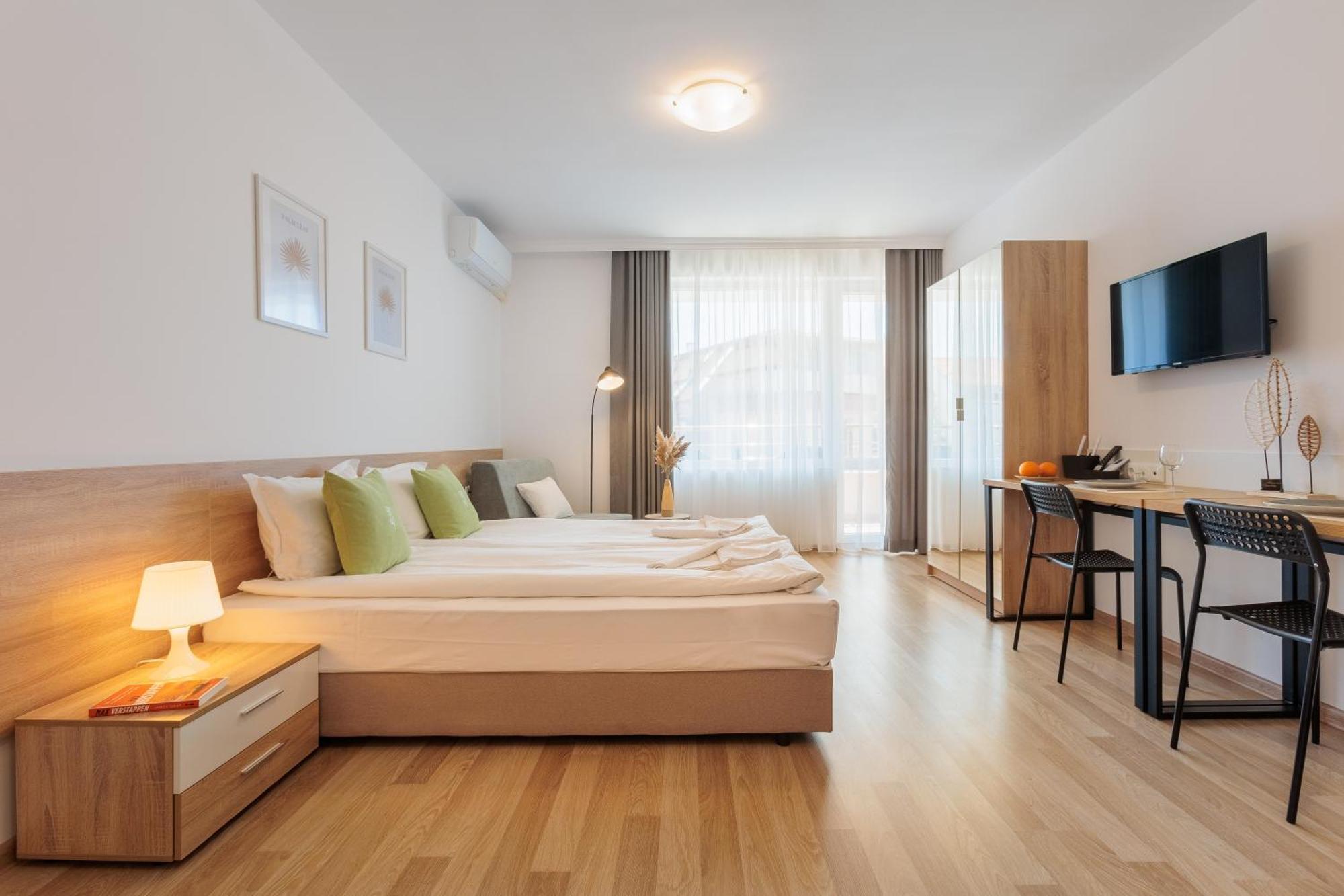 Flora Studios Sarafovo Burgas ภายนอก รูปภาพ